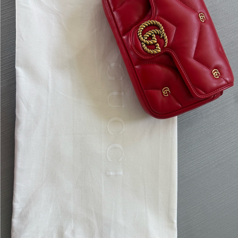 NWT Gucci Limited Edition Red Quilted Crossbody Bag w/ Slim Wallet - Picture 4 of 10